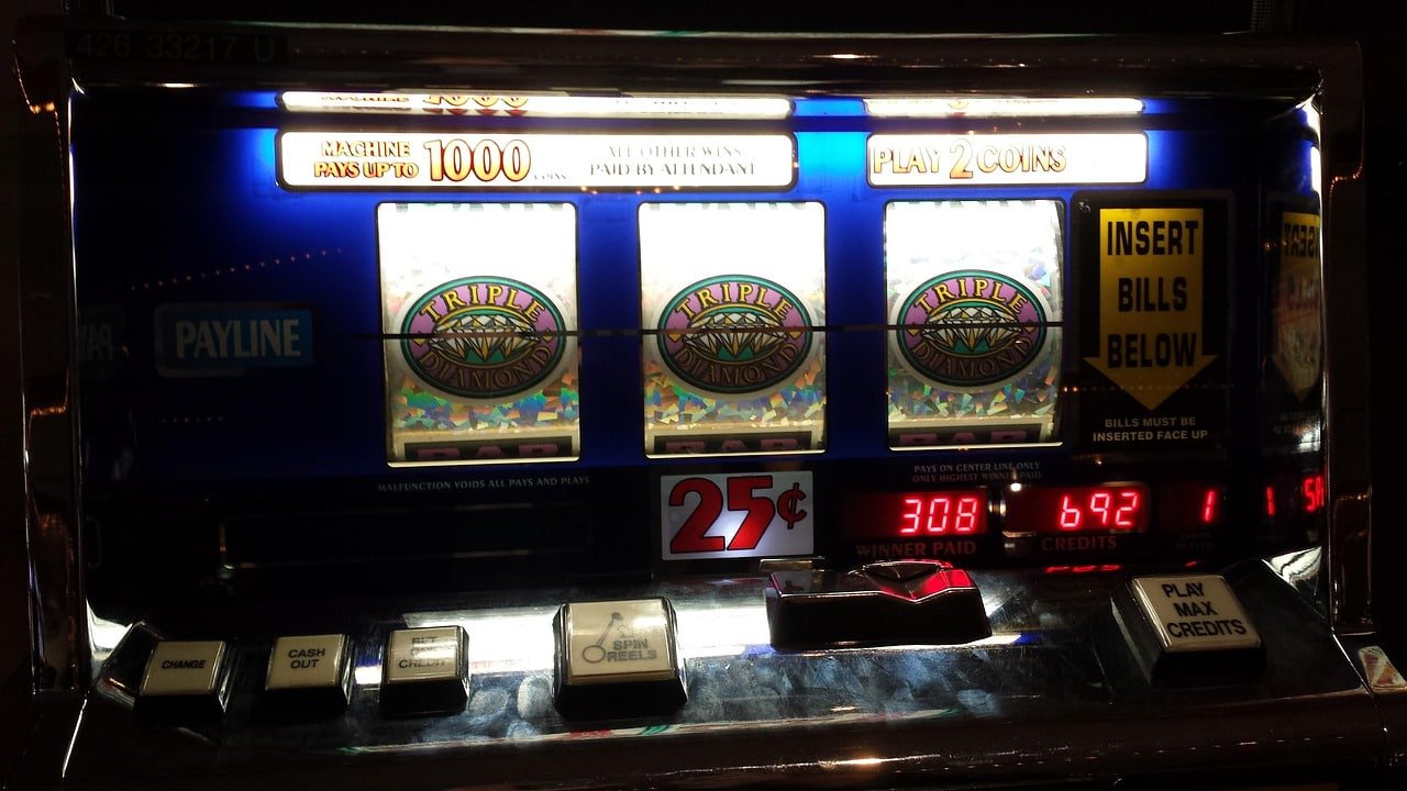385